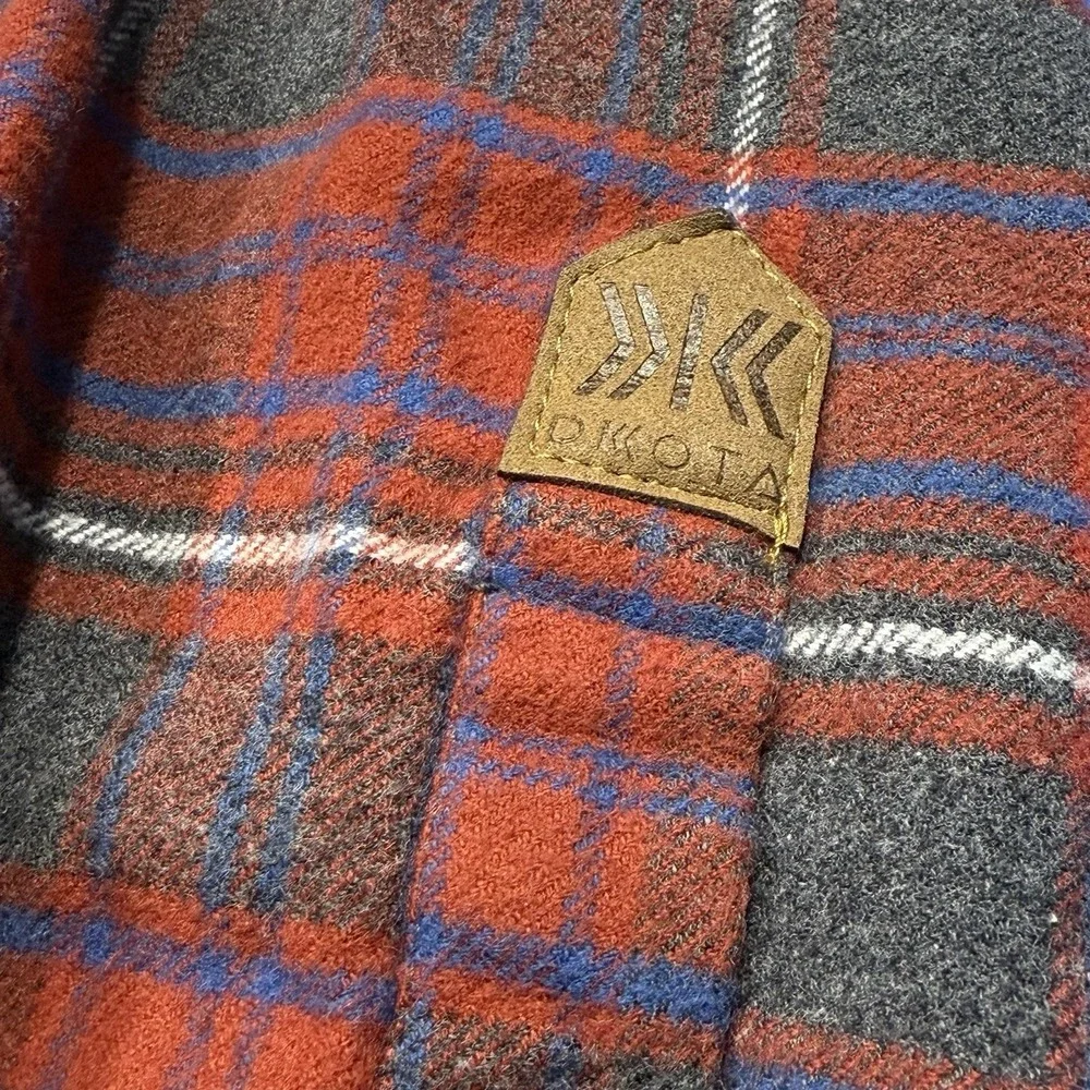 Dakota Grizzly Riley Flannel Shirt In Crimson Size Medium - Picture 10 of 13